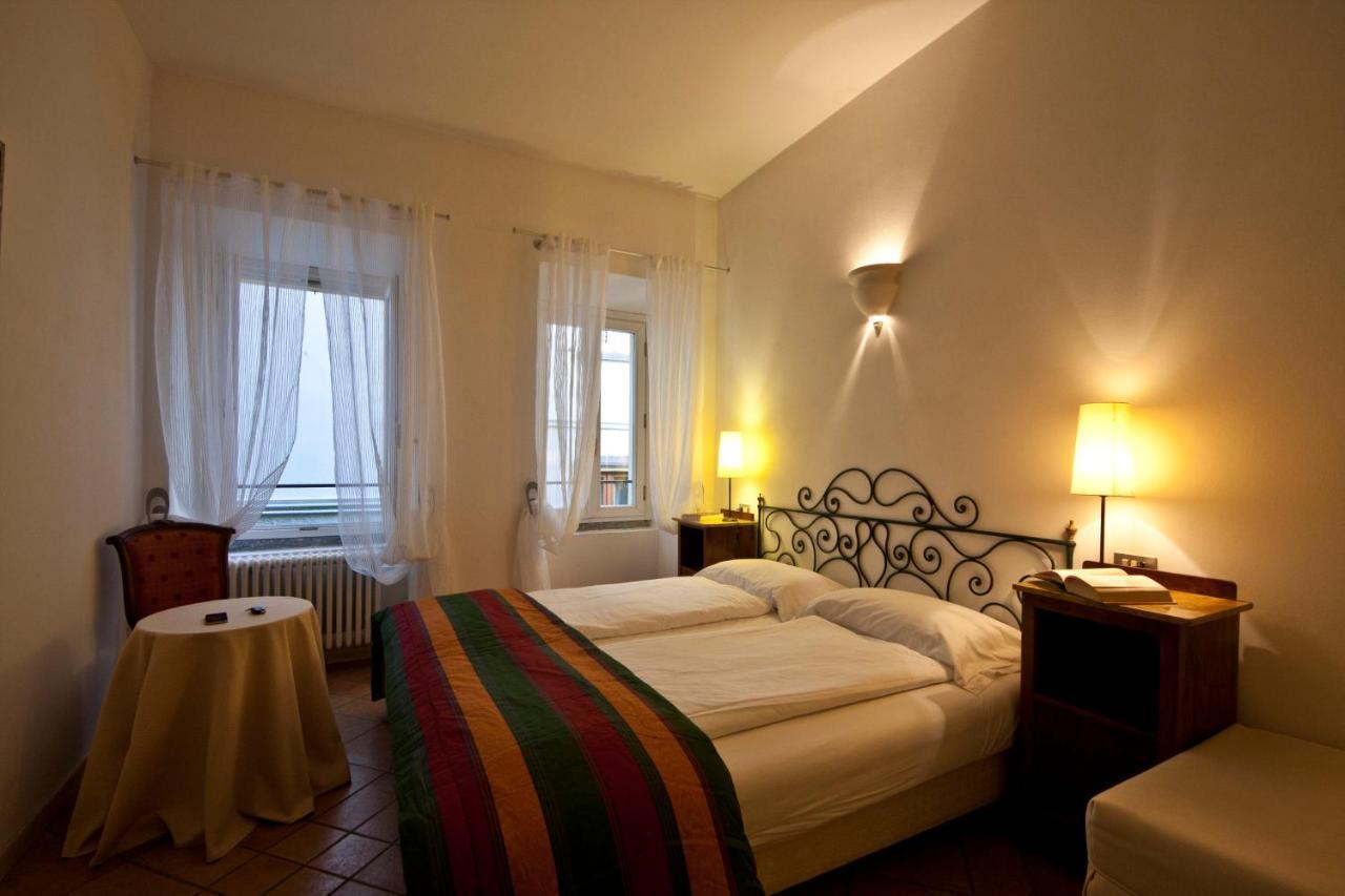 Albergo Milano Varenna Værelse billede