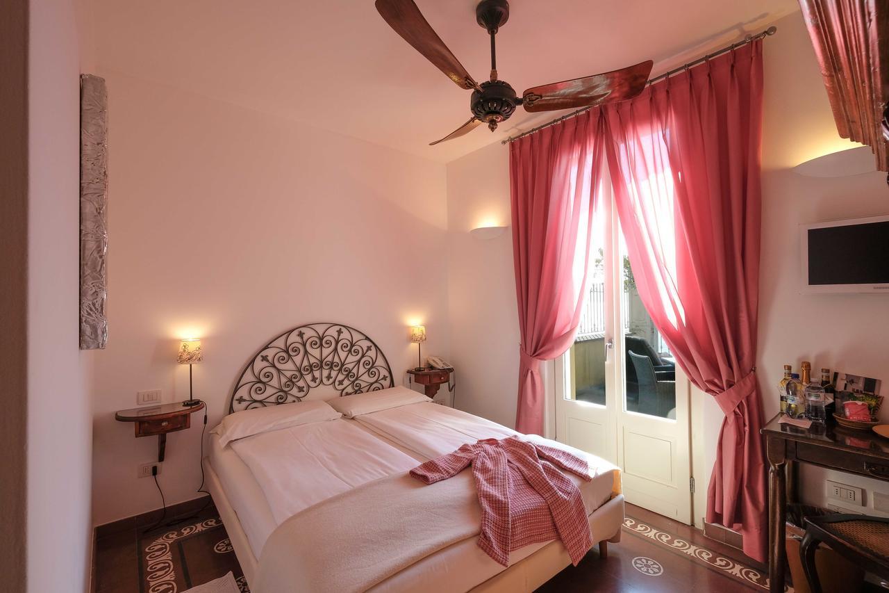 Albergo Milano Varenna Eksteriør billede